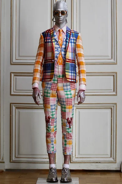 Look 28